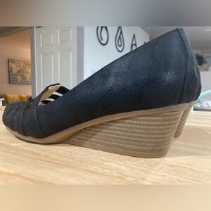 Dr Scholl's Be Free Wedge Pump